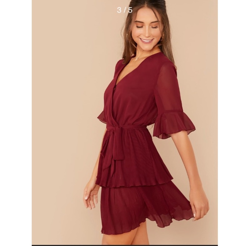 Surplice Neck Layered Plisse Ruffled Hem Dress 💖